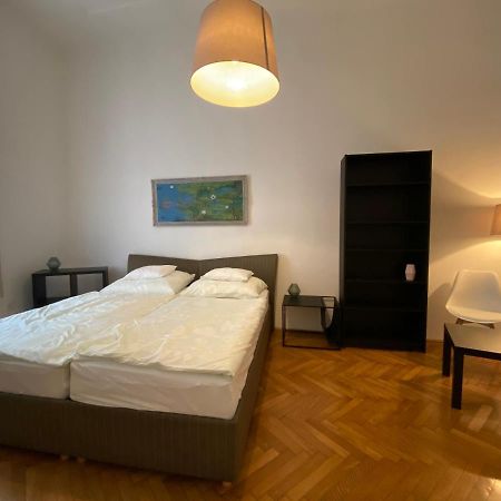 בודפשט 3 Bedrooms- Central Quarter Apartment מראה חיצוני תמונה