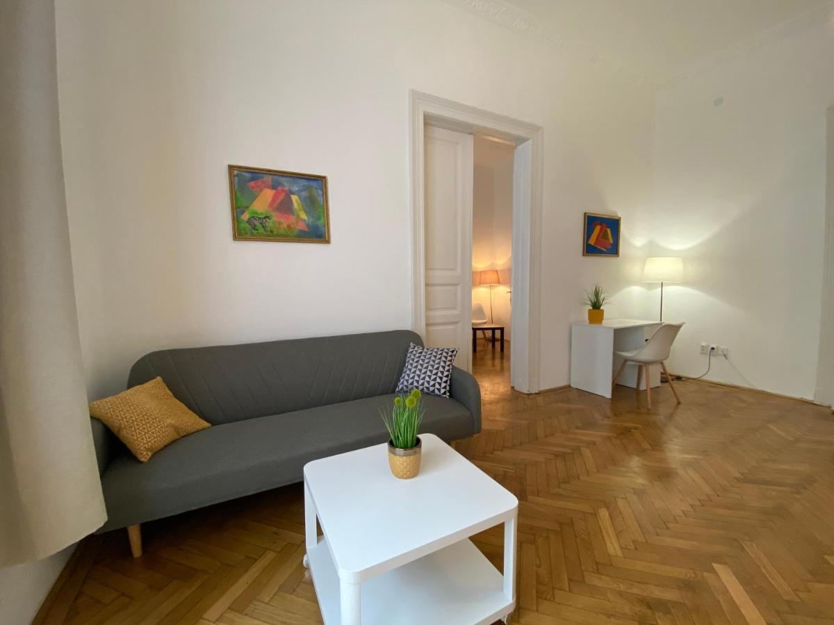 בודפשט 3 Bedrooms- Central Quarter Apartment מראה חיצוני תמונה