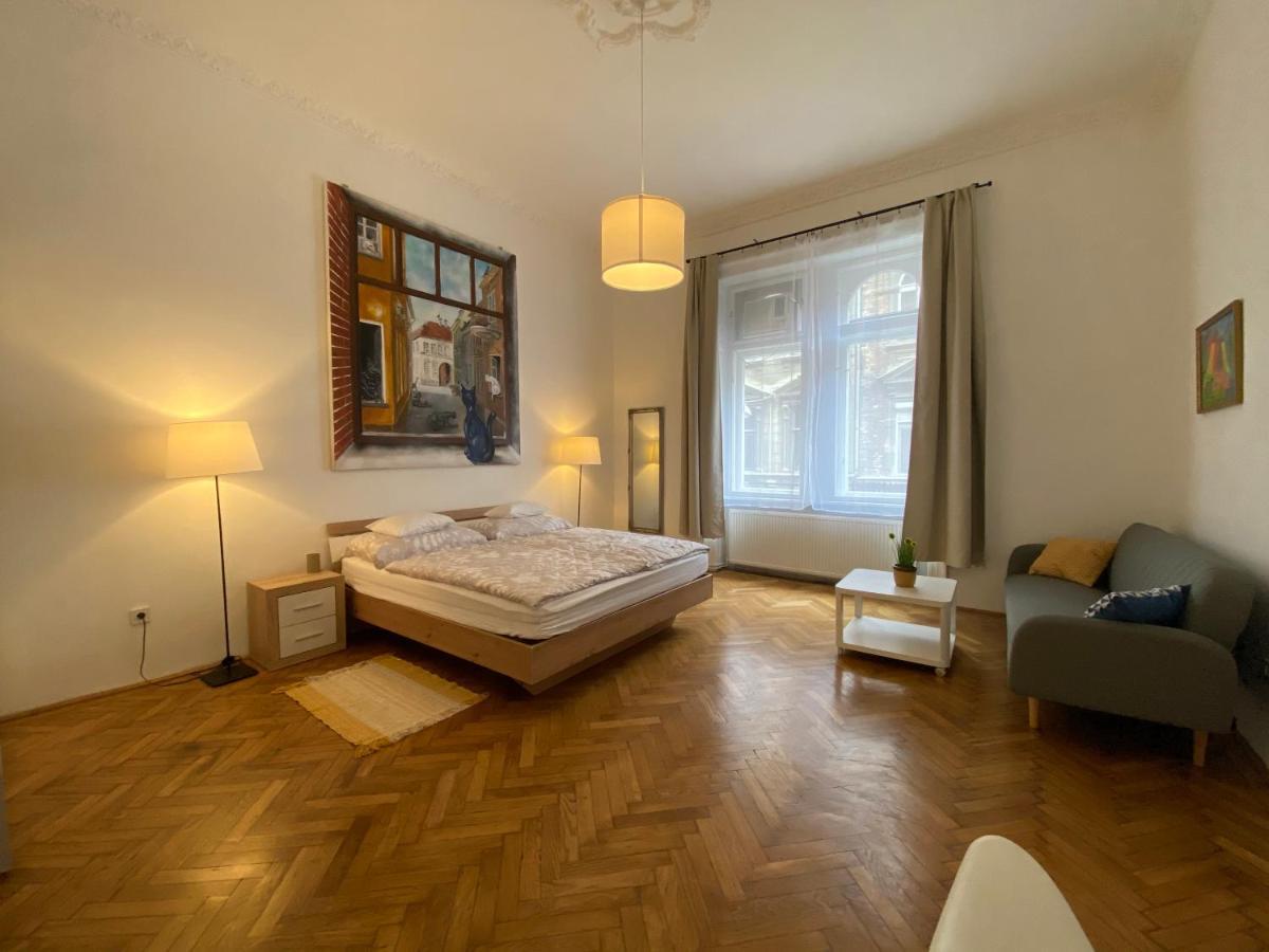 בודפשט 3 Bedrooms- Central Quarter Apartment מראה חיצוני תמונה