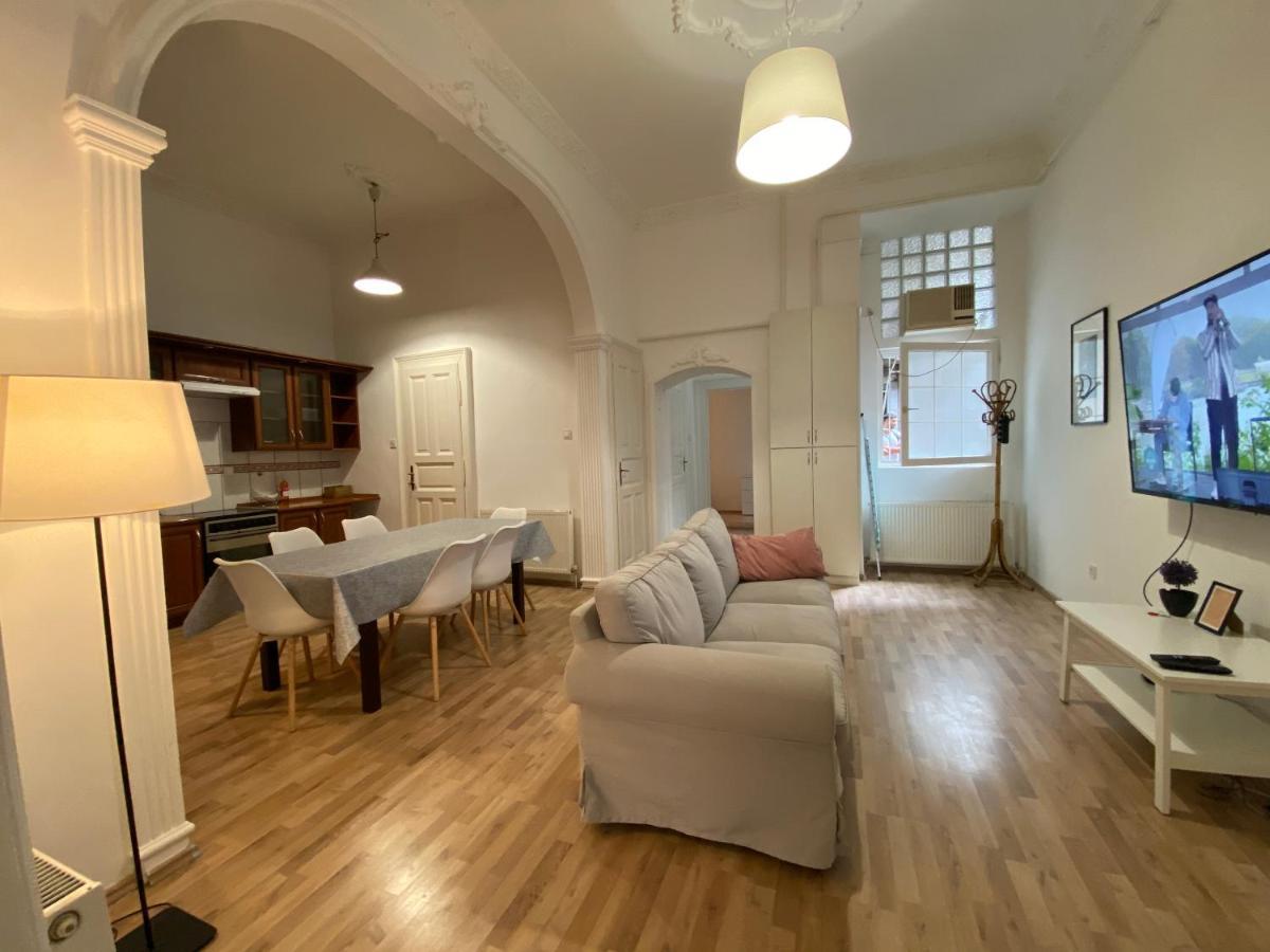 בודפשט 3 Bedrooms- Central Quarter Apartment מראה חיצוני תמונה