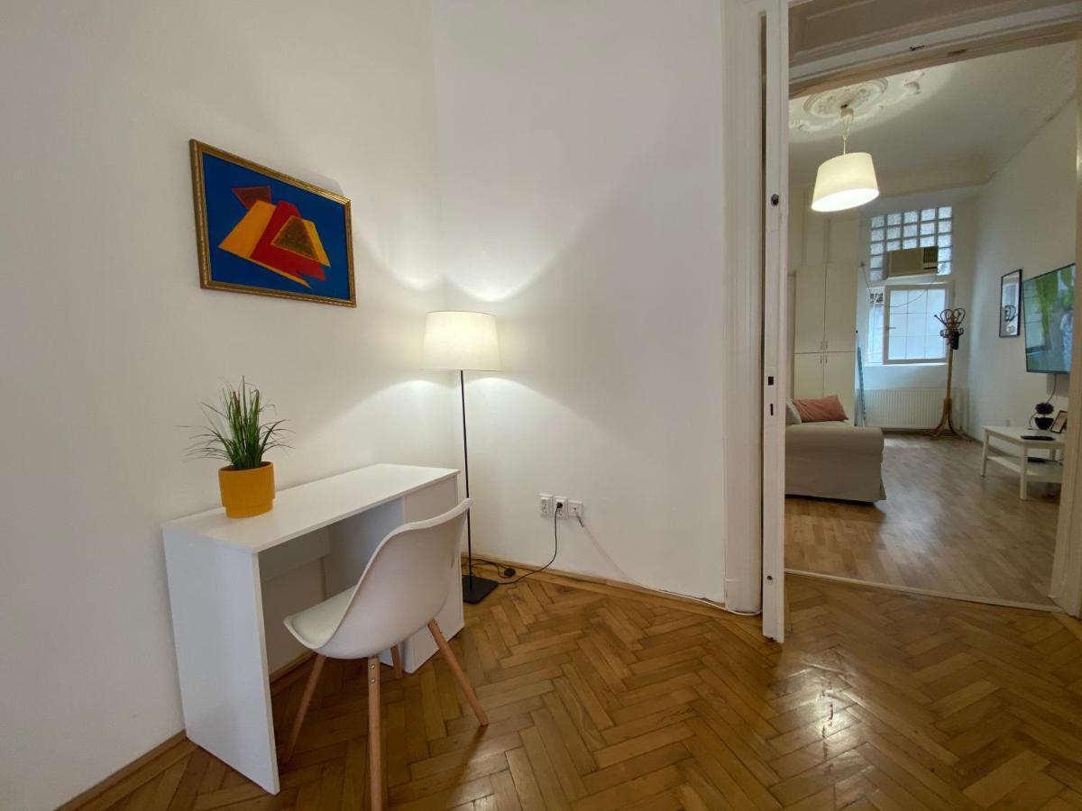 בודפשט 3 Bedrooms- Central Quarter Apartment מראה חיצוני תמונה