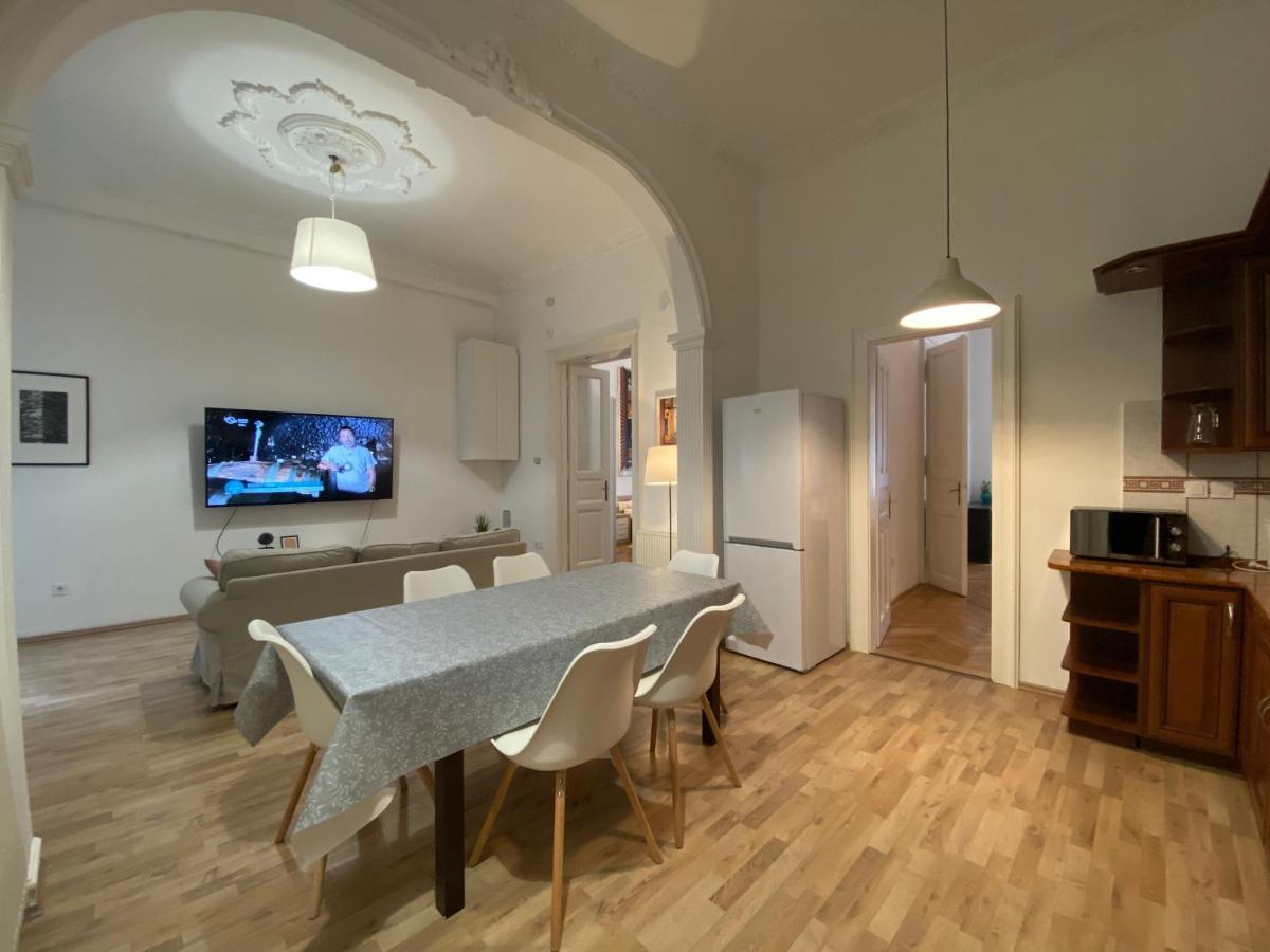 בודפשט 3 Bedrooms- Central Quarter Apartment מראה חיצוני תמונה