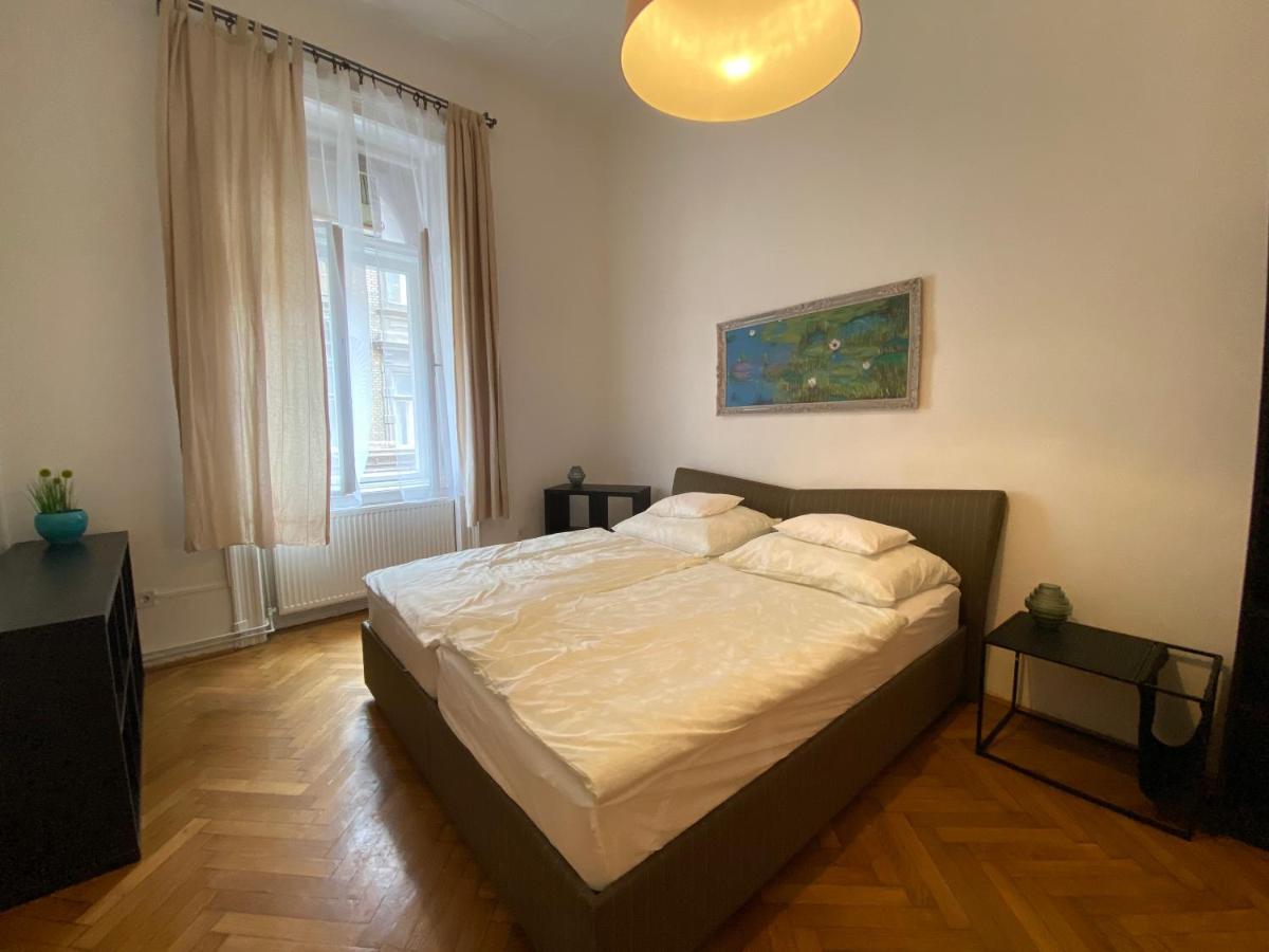 בודפשט 3 Bedrooms- Central Quarter Apartment מראה חיצוני תמונה